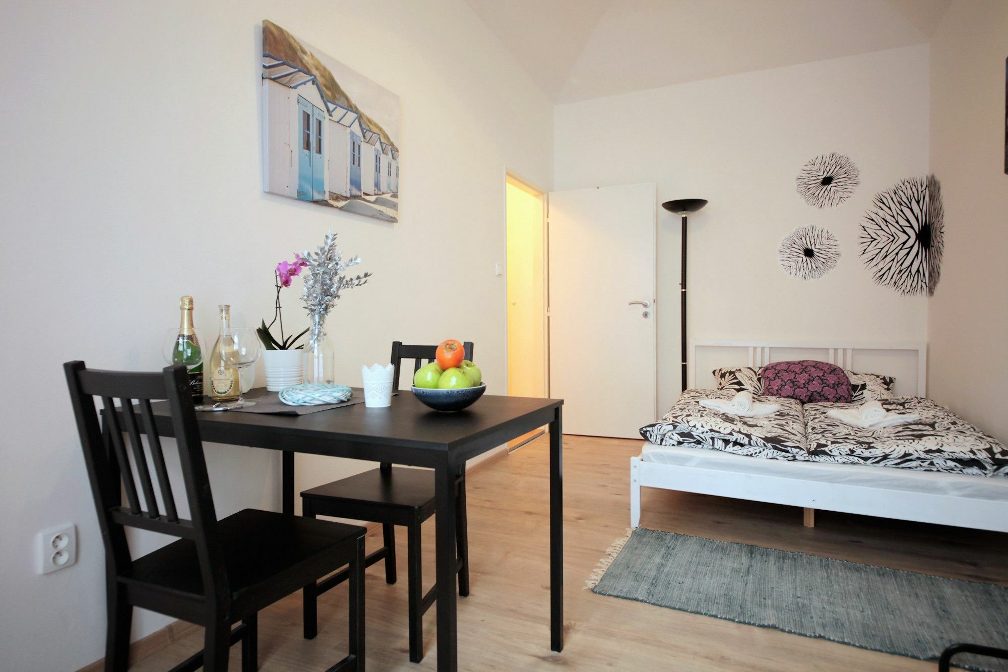 Residence Vita Nejedleho Прага Экстерьер фото